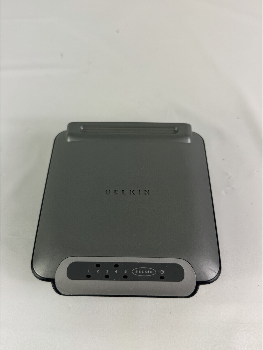 Belkin 5 Port 10/ 100 Network Switch F5d5131-5 -V2000 No Power Cord